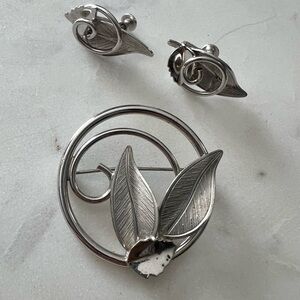 Vintage Silver Tone Leaf Jewelry Set